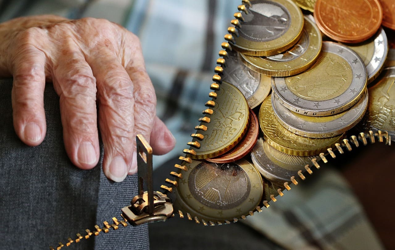Altersrente-Respektrente-Alterseinkommen-Armutsrente-Aufstocker-Beduerftigkeit-Beduerftigkeitspruefung-Kritisches-Netzwerk-Grundrente-Altersarmut-Ueberfluessige