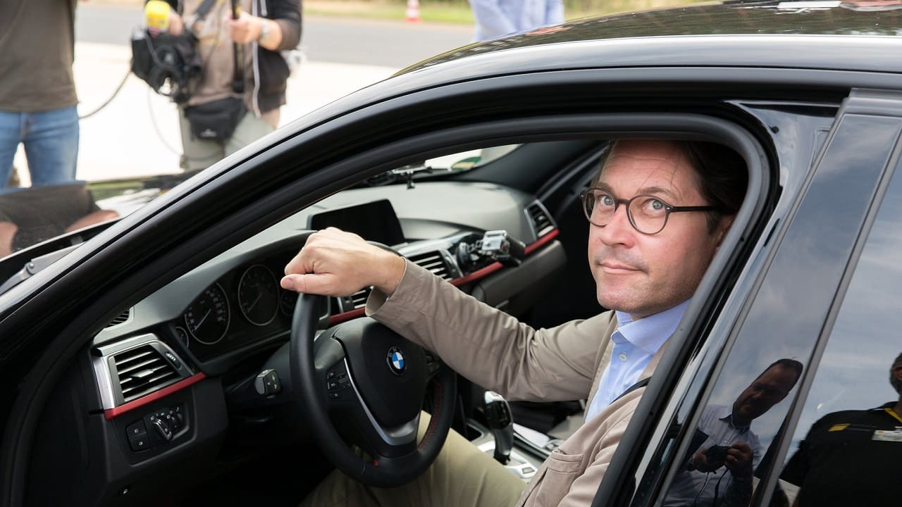 Andreas-Scheuer-Mautdebakel-Maut-Desaster-Mautgate-Mautinfrastruktur-Mautskandal-Pannenminister-Verkehrsminister-Kritisches-Netzwerk-Skandalminister-CSU