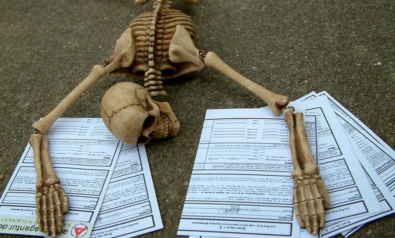 Arbeitsagentur-Arbeitsamt-Hartz-IV-Hungerpeitsche-Nutzmenschhaltung-Repressionen-Sanktionsregime-Kritisches-Netzwerk-SPD-Jobcenter-Prekariat-Entwuerdigung-Humankapital