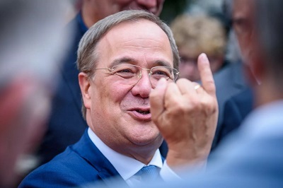 Armin-Laschet-Dekadenz-CDU-Ueberheblichkeit-Wahldebakel-Wahlniederlage-Wahlpleite-Selbstueberschaetzung-Kritisches-Netzwerk-Amtsniederlegung-Amtsverzicht-Versager