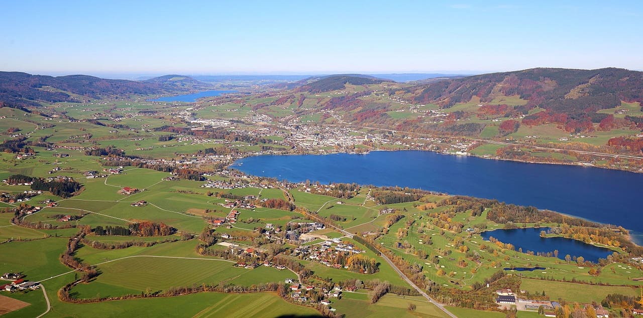 Attersee-Mondsee-Becken-Irrsee-Bwag-Kritisches-Netzwerk-Verbauung-Verimmobiliarisierung-Vermarktungsdruck-Wasserzugang-Zweitwohnsitze-Ufergrundstuecke-Austria