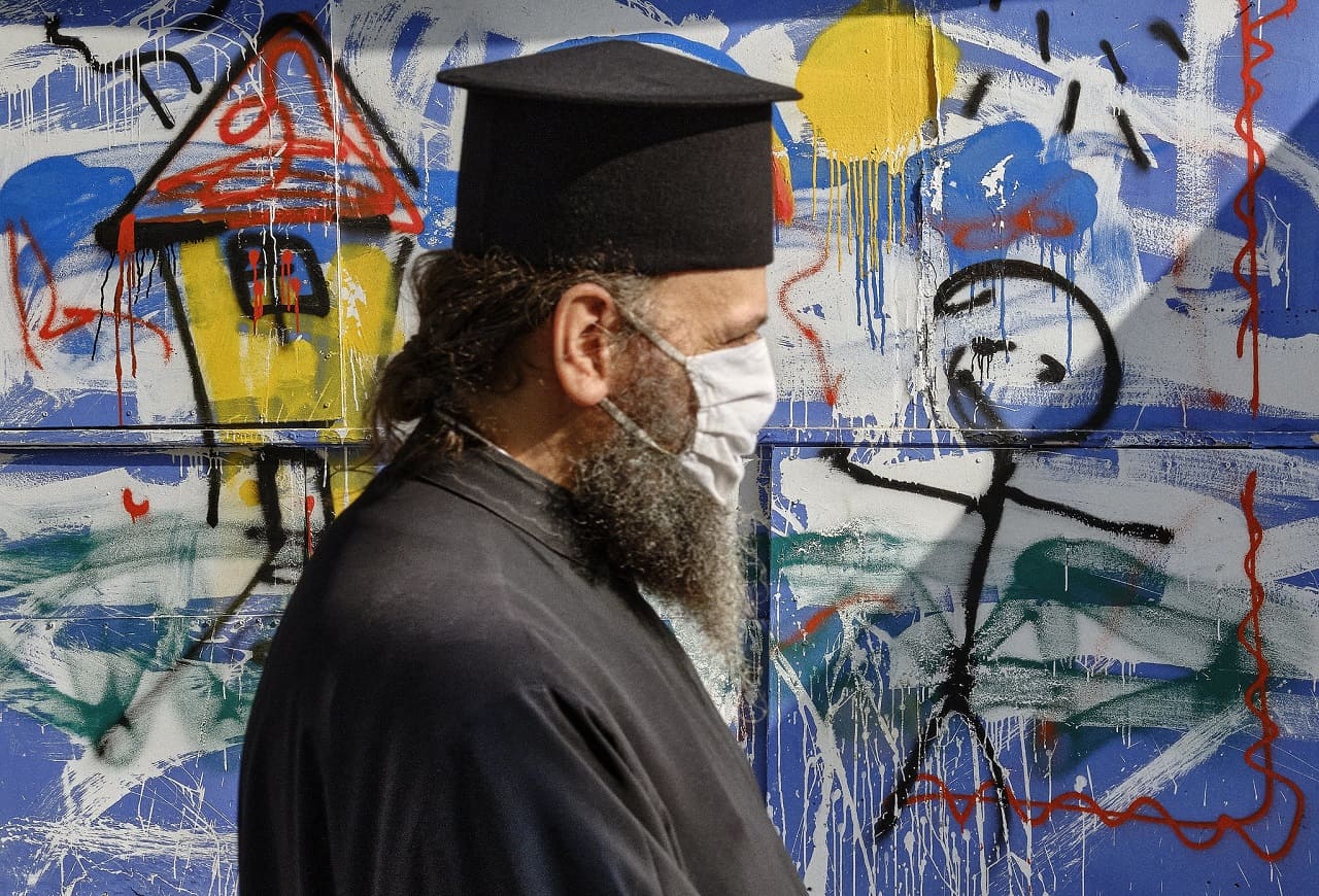 Barttraeger_Vollbart_Bart_FFP2_Masken_Maskenpflicht_Maskenschutzwirkung_Maskentragepflicht_Atemschutzmasken_Maskenzwang_Schutzmaske_Corona_Kritisches-Netzwerk