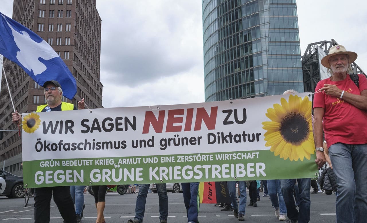 Buendnis90_Wirtschaftszerstoerer_Wirtschaftszerstoerungspartei_BaerbockmussWeg_Gruene_Kriegstreiber_Oekofaschismus_B90G_Kriegspartei_Habeck_Klimasekte