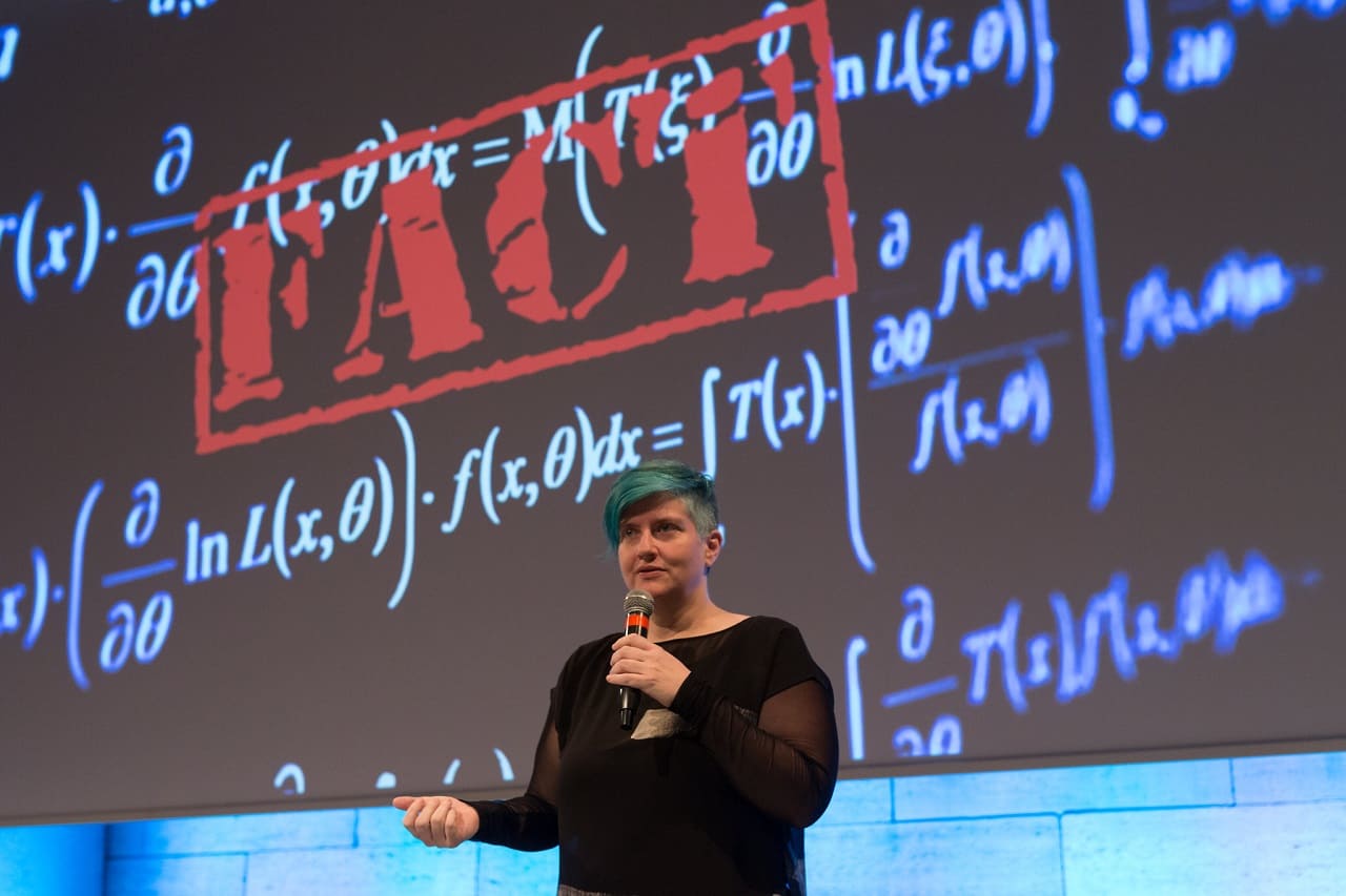 Cathy-O'Neil-Algorithmen-algorithms-Weapons-of-Math-Destruction-Wolfie-ORCAA-Kritisches-Netzwerk-Big-data-skeptic-Massendaten-Datenverarbeitung-Ueberwachung-Literaturscreening