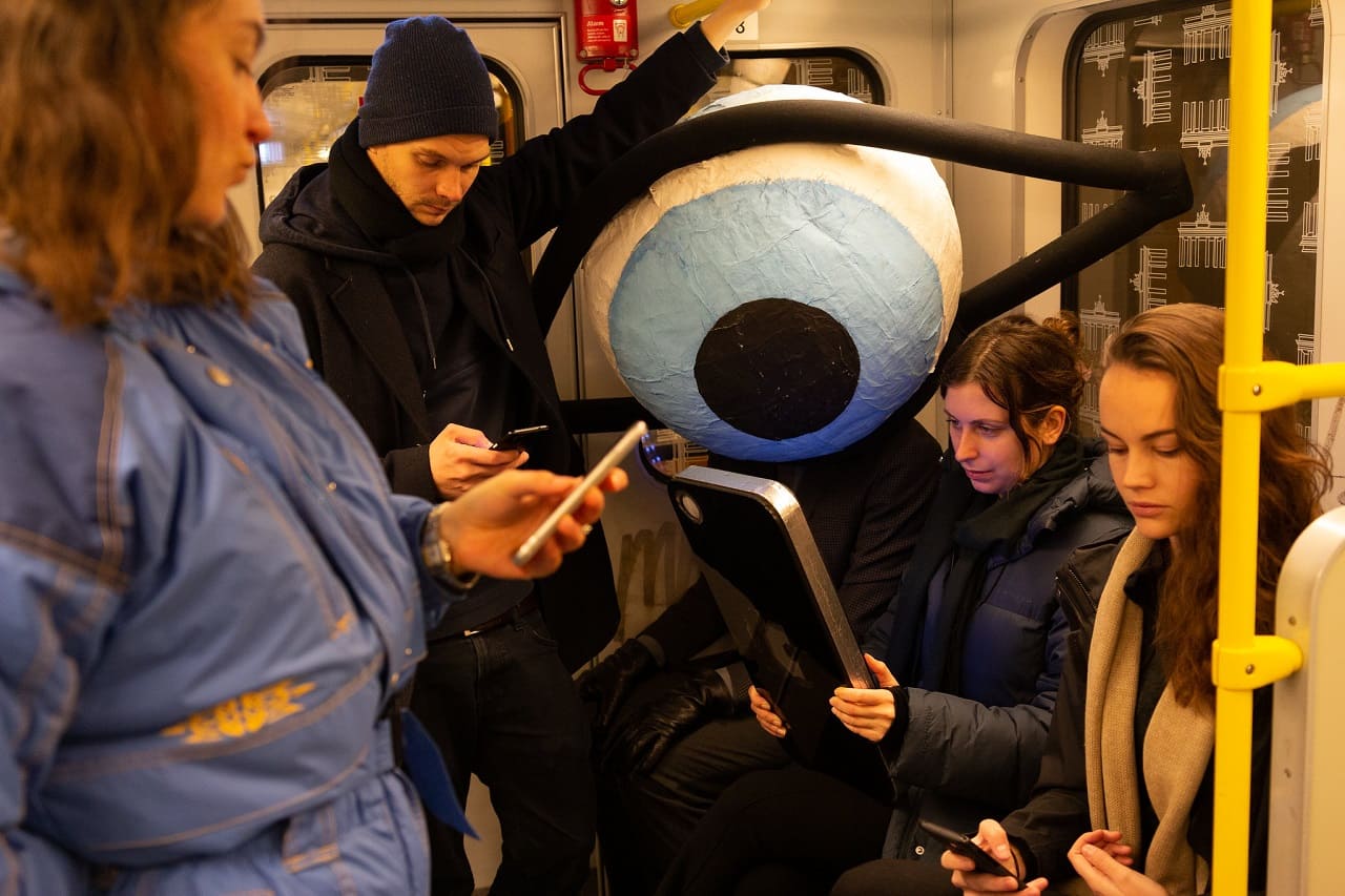 Chatkontrolle_Ueberwachungsdystopie_Massenscanning_Massenueberwachung_Ueberwachungsstaat_dystopische_Ueberwachungsmaschine_Kritisches-Netzwerk