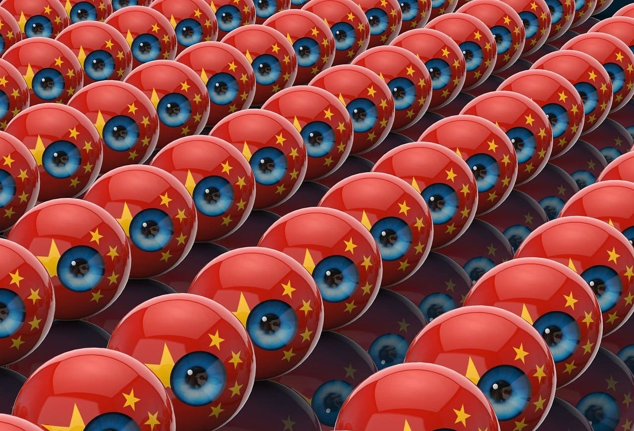 China_Auge_Ueberwachungsstaat_Ueberwachungsregime_Umerziehungslager_Verhaltenssteuerung_Schattenweltregierung_Totalueberwachung_Xi_Jingping_Kritisches-Netzwerk