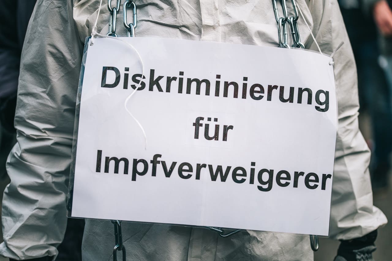 Diskriminierung-Impfverweigerer-Impfunwillige-Impfverweigerer-Impfverweigerung-Nonkonformismus-Impfwahn-Impfzwang-Diskreditierung-Kritisches-Netzwerk-Widerstand