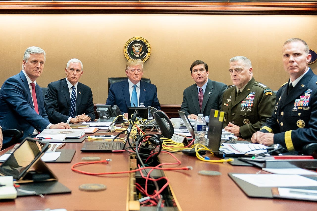 Donald-Trump-Mike-Pence-Robert-O’Brien-Mark-Esper-Mark-Milley-Marcus-Evans-Situation-Room-Kritisches-Netzwerk-Abu-Bakr-al-Baghdadi-Voyeurismus