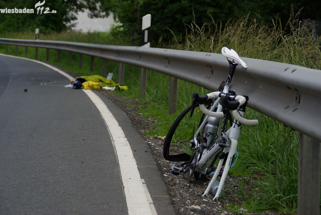 Fahrradtote-Velotote-Fahrradunfaelle-Verkehrstote-getoetete-Radfahrende-Radfahrer-Ebikes-Schwerverletzte-Kopfverletzungen-Kritisches-Netzwerk-Helmpflicht-Radunfall