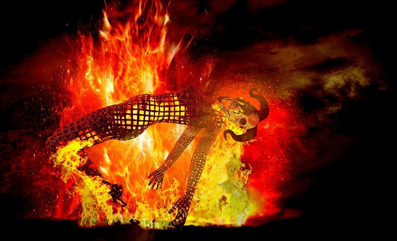 Feuer-Erderhitzung-Erderwaermung-Klimanotstand-Klimawandel-Brennen-Hoelle-Hoellenfeuer-Fegefeuer-Kritisches-Netzwerk-Klimanotfall-Klimaerwaermung-Klimagate-Greta