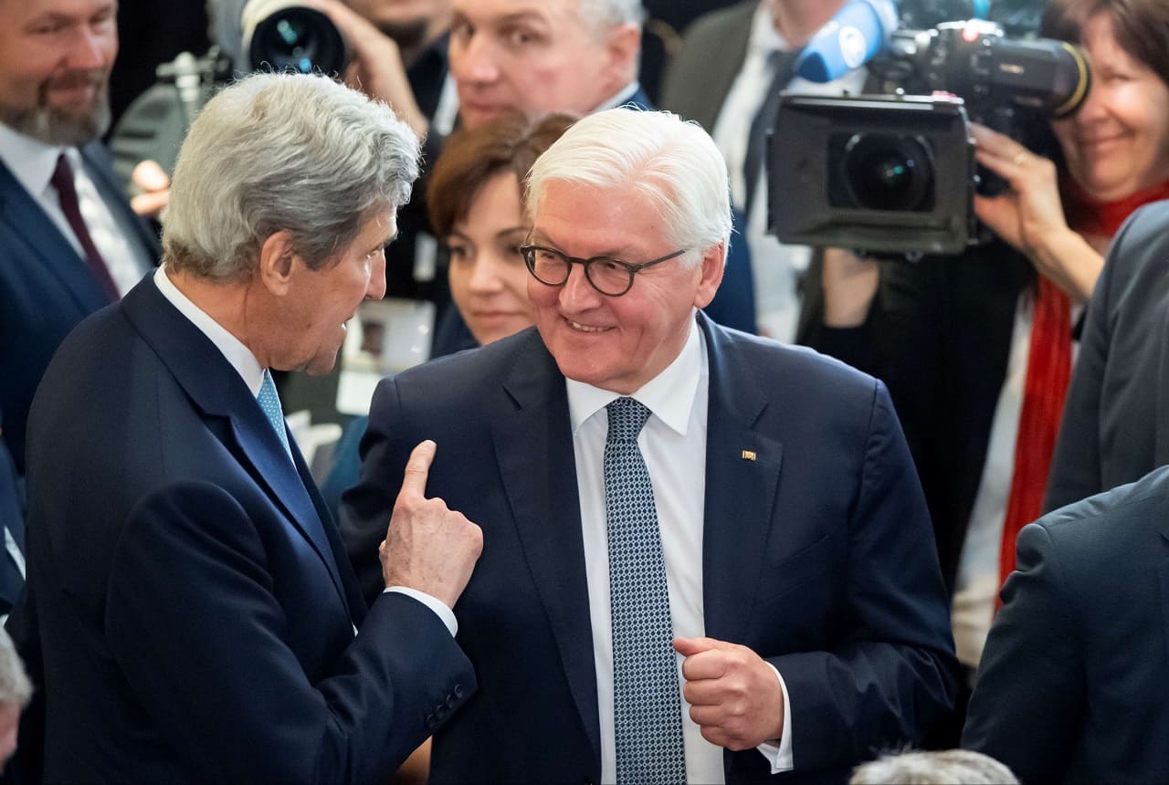 Frank-Walter-Steinmeier-John Kerry-Westallianz-westliche-Wertegemeinschaft-Kriegstrommler-Russophobie-Transatlantiker-Kritisches-Netzwerk-Kriegstreiber-MSC-Siko