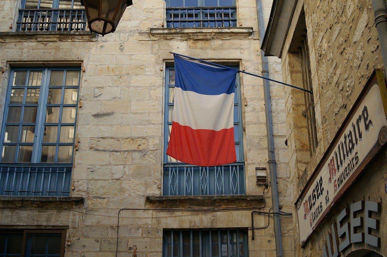 franzoesische-Trikolore-Frankreich-Demokratur-Republique-française-Res-Publica-Kritisches-Netzwerk-Le Bleu-Blanc-Rouge-Jakobiner-Sansculottes-Liberte-Egalite-Fraternite