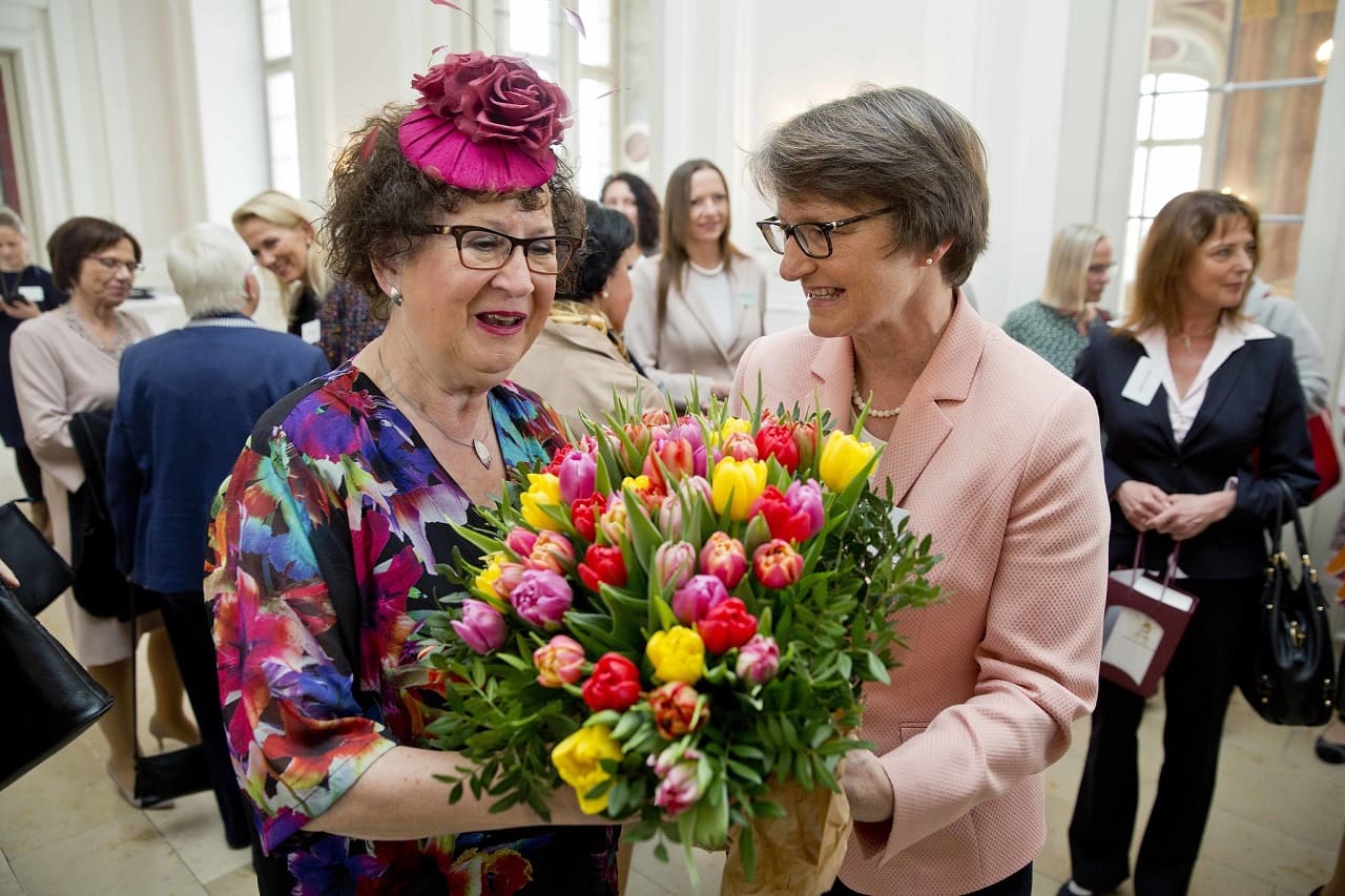 Gerlinde-Kretschmann-Landesmutter-von-Baden-Wuerttemberg-First-Lady-Winfried-Laiz-Sigmaringen-Buendnis90-Gruene-Minderheitenpolitik-Kritisches-Netzwerk