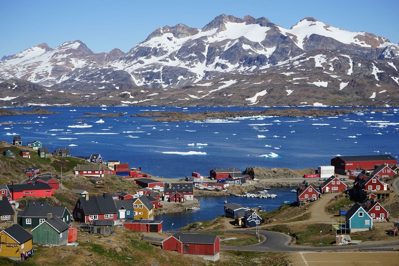 Groenland-Tasiilaq-East-Greenland-Ammassalik-Kommuneqarfik-Sermersooq-Greenland-Groenlaender-Daenemark-Denmark-Kritisches-Netzwerk-Ostgroenland-Kong-Oscars-Havn