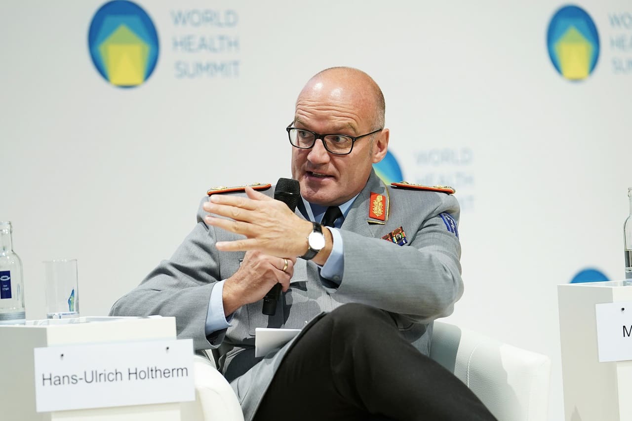 Hans-Ulrich-Holtherm-Kommandeur-Sanitaetsakademie-Bundeswehr-Muenchen-Krisenstab-BMI-BMG-COVID-CORONA-Pandemie-Faschisierung-Militarisierung-Kritisches-Netzwerk 