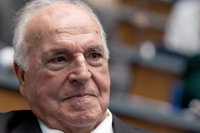 Helmut_Kohl_CDU_Altkanzler_Altbundeskanzler_Saumagen_DDR_Spendenaffaere_Wiedervereinigung_Schwarzgeldaffaere_Amtszeit_5870_Tage_Kritisches-Netzwerk