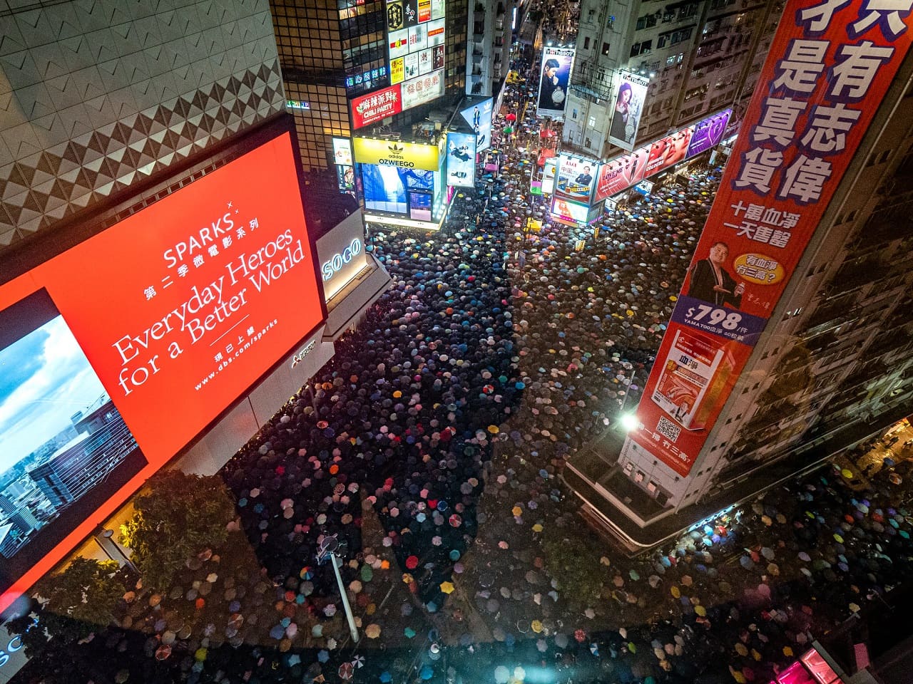 Hongkong-mass-protests-demonstrations-uprising-riots-rally-insurrection-Sonderverwaltungsregion-Sonderverwaltungszone-Kritisches-Netzwerk-general-strike-Hong-Kong