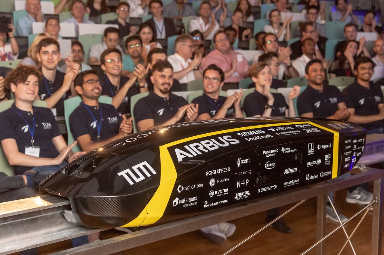 Hyperloop-Pod-IV-Technische-Universitaet-Muenchen-Superschnellzug-Roehrensystem-Elon-Musk-Kritisches-Netzwerk-Kabinenkapsel-SpaceX-Toni-Jukic-Schwebepod
