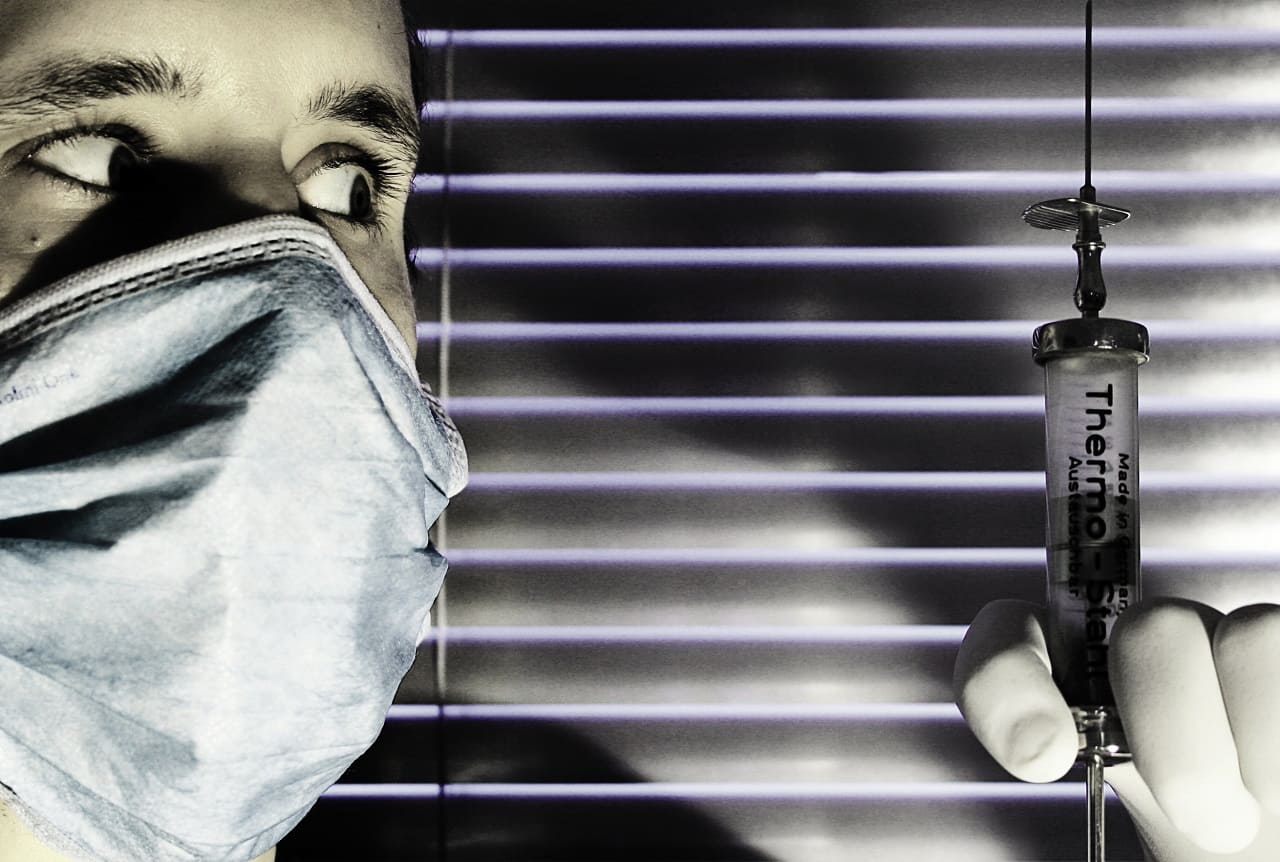 krankenschwester_fachkraeftemangel_pflegenotstand_pflegestufe_schichtdienst_altenheime_altenpflege_altenpflegekraefte_altenpflegerin_arbeitsbelastung_kritisches_netzwerk_pflegedienste.jpg