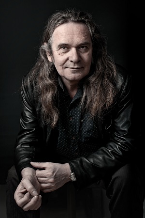 Ingvar-Ambjørnsen-Ambjoernsen-Gabriele-Haefs-Weisse-Nigger-Neger-Elling-Romane-Kritisches-Netzwerk-Norwegen-Subkultur-Aussteiger-Randstaendige-Outcastszene