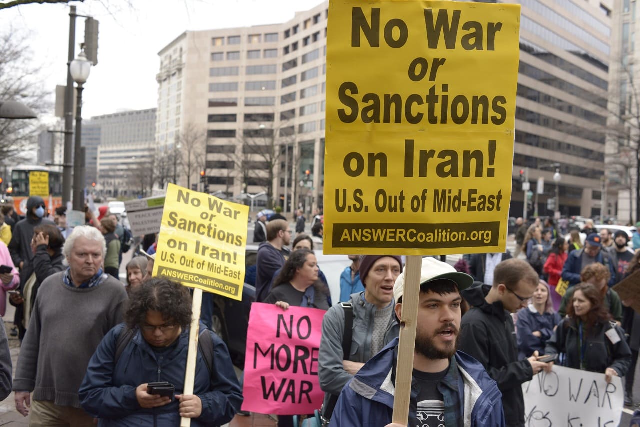 Iran-No-War-or-Sanctions-Washington-Qassim-Soleimani-Raketenangriff-Staatsterrorismus-Kritisches-Netzwerk-Dronenangriff-Dronenkrieg-Dronenmorde-drone-strike-strikes