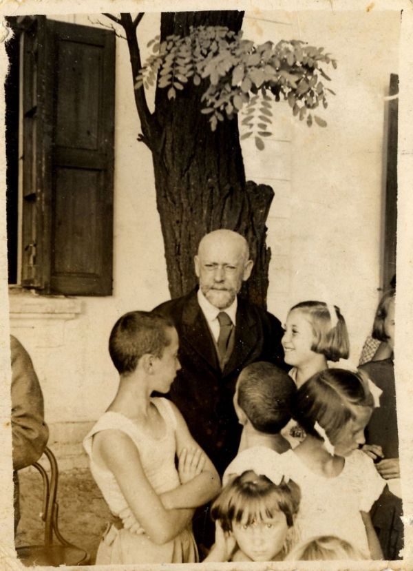 Janusz-Korczak-Henryk-Goldszmit-Warschau-Kinderrechte-Grundrechte-Kinder-Kritisches-Netzwerk-Stefania-Wilczyńska-Treblinka-Kinderliebe-Waisenhauskinder-Kinderwuerde