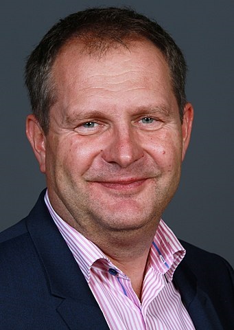 Jens_Hinrich_Kerstan_Hamburg_Moorburg_Umweltsenator_Mallorca_Energiediaet_Wohndiaet_Doppelmoral_Heuchler_Klimaplan_Schlick_LNG-Terminal-Kritisches-Netzwerk