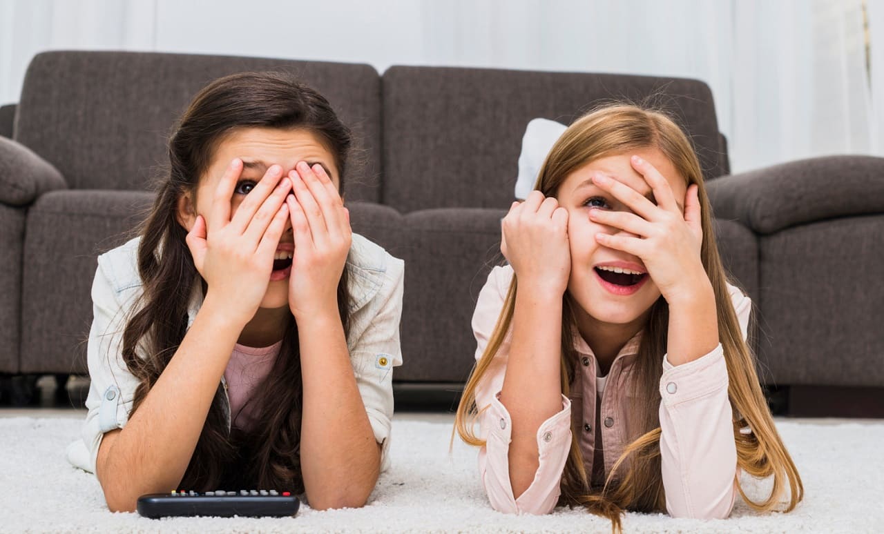 Jugendliche_Jugendgefaehrdung_Sexualisierung_Fruehindoktrination_Fruehkonditionierung_Pubertaet_Fernsehkonsum_Stimmungsaenderung_Kindesgefaehrdung_Kritisches-Netzwerk 