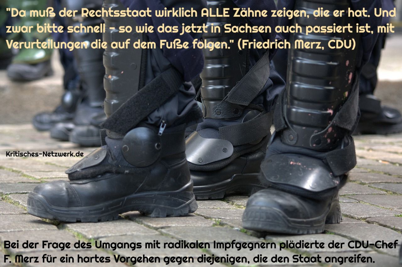 Kampfstiefel_Friedrich_Merz_CDU_Totalitarismus_Faschismus_Polizeistaat_Polizeigewalt_Polizeibrutalitaet_totalitaeres_Regime_Autoritarismus_Staatsgewalt_Kritisches-Netzwerk