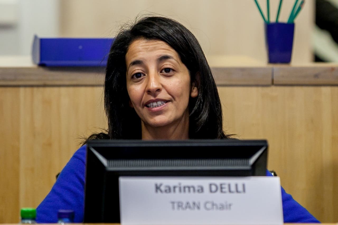 Karima_Delli_EELV_Europe_Ecologie_Les_Verts_Europaeisches_Parlament_Fraktion_Die_Guenen_EFA_TRAN_Ausschuss_Verkehr_Tourismus_Kritisches-Netzwerk