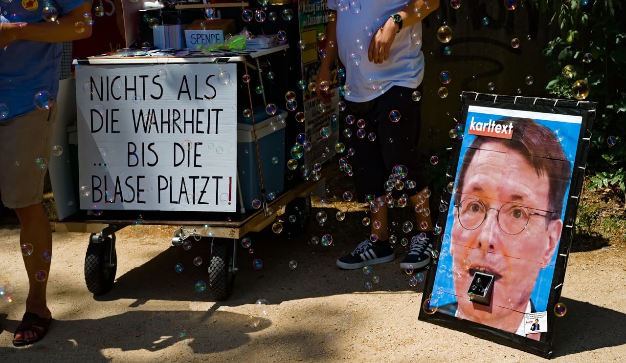 Karl_Lauterbach_Dummschwaetzer_Angstnarrativ_Panikmacher_Pseudointegritaet_Pharmalobby_Pharmalobbyist_Pharmamafia_Korrumpierbarkeit_Hysterie_Kritisches-Netzwerk