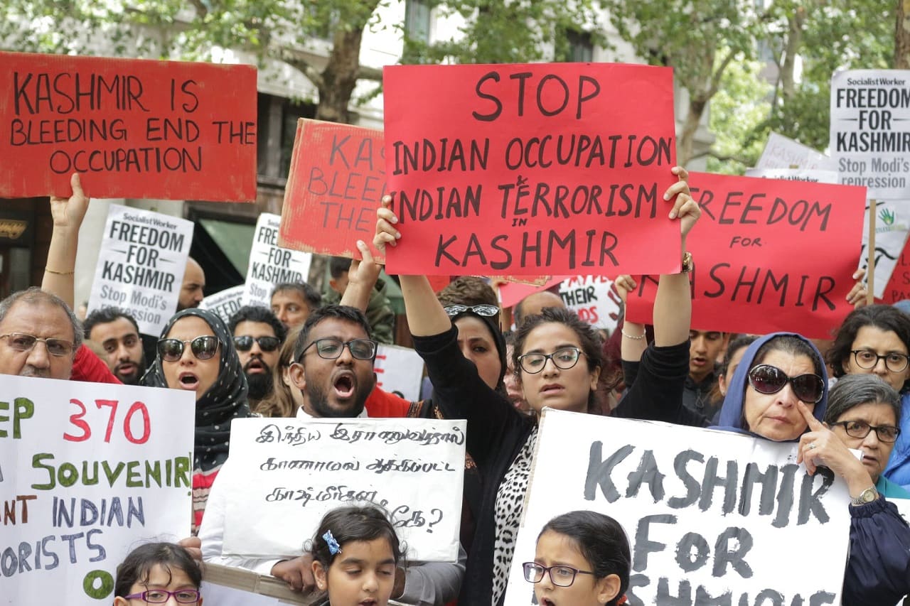 Kashmir-1-Indian-Occupation-terrorism-Besatzungsmacht-Indien-India-Entdemokratisierung-Narendra-Damodardas-Modi-Kritisches-Netzwerk-Autonomieverlust-Voelkerrechtsbruch-Kaschmir