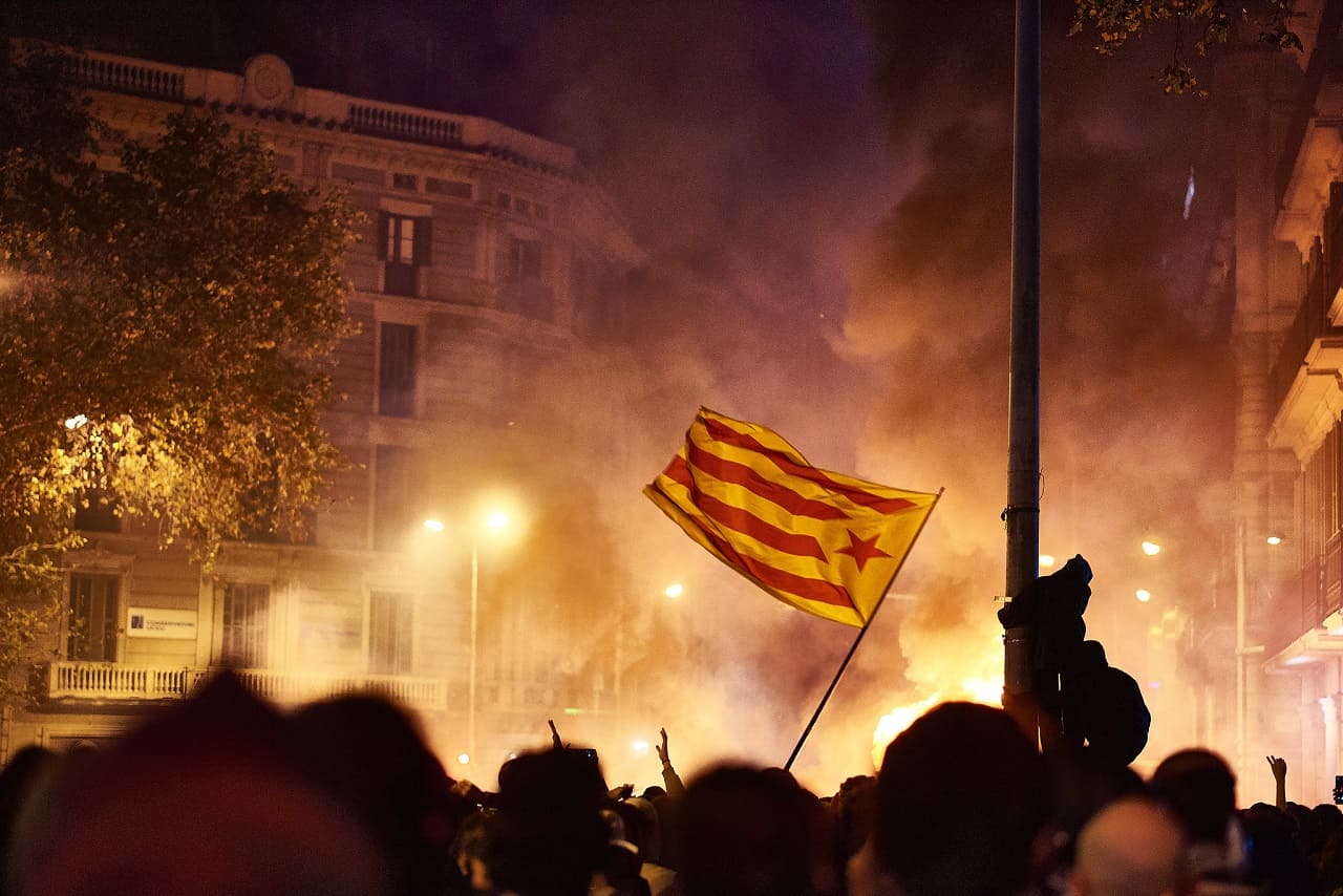 Katalonien-33-autonomia-Autonomie-Katalonienkrise-Kritisches-Netzwerk-Abspaltung-Konfrontationspolitik-Zwangsverwaltung-Madrid-Artikel-155-Separatisten-Spain