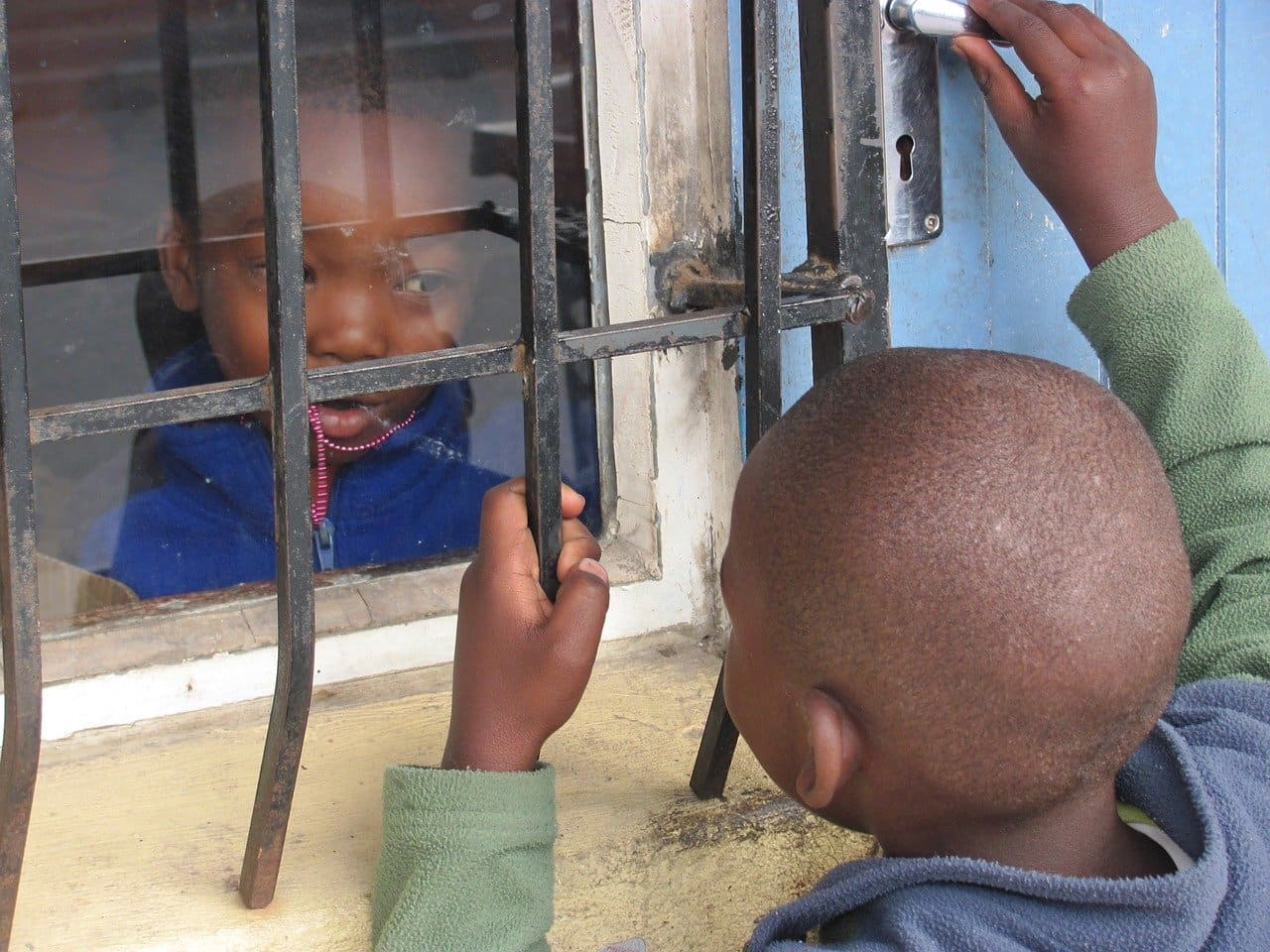 Kinder-Afrika-Kinderreichtum-Kindersterblichkeit-Kinderarmut-Suedafrika-Fertilitaetsrate-Fortpflanzungsrate-Kritisches-Netzwerk-Lebendgeburten-Geburtenrate-Sterberate