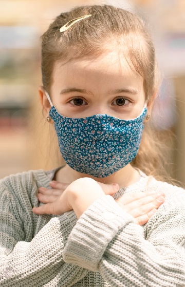 Kindertraumatisierung-Kindermaskenpflicht-Kindeswohl-Kindeswohlgefaehrdung-Kindeswohlzerstoerung-Kindheitstrauma-Kritisches-Netzwerk-Kinderaengste-Kinderleiden