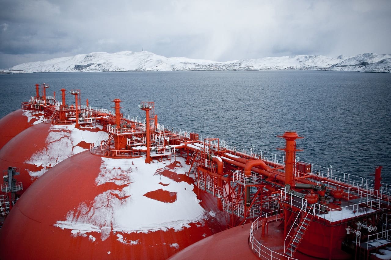 LNG-Transport-Tanker-Schiff-liquefied-natural-gas-Fluessigerdgas-gaz-naturel-liquefie-Fluessiggut-Kritisches-Netzwerk-Gasexport-Gasimporte-Gasverfluessigung-Erdgas