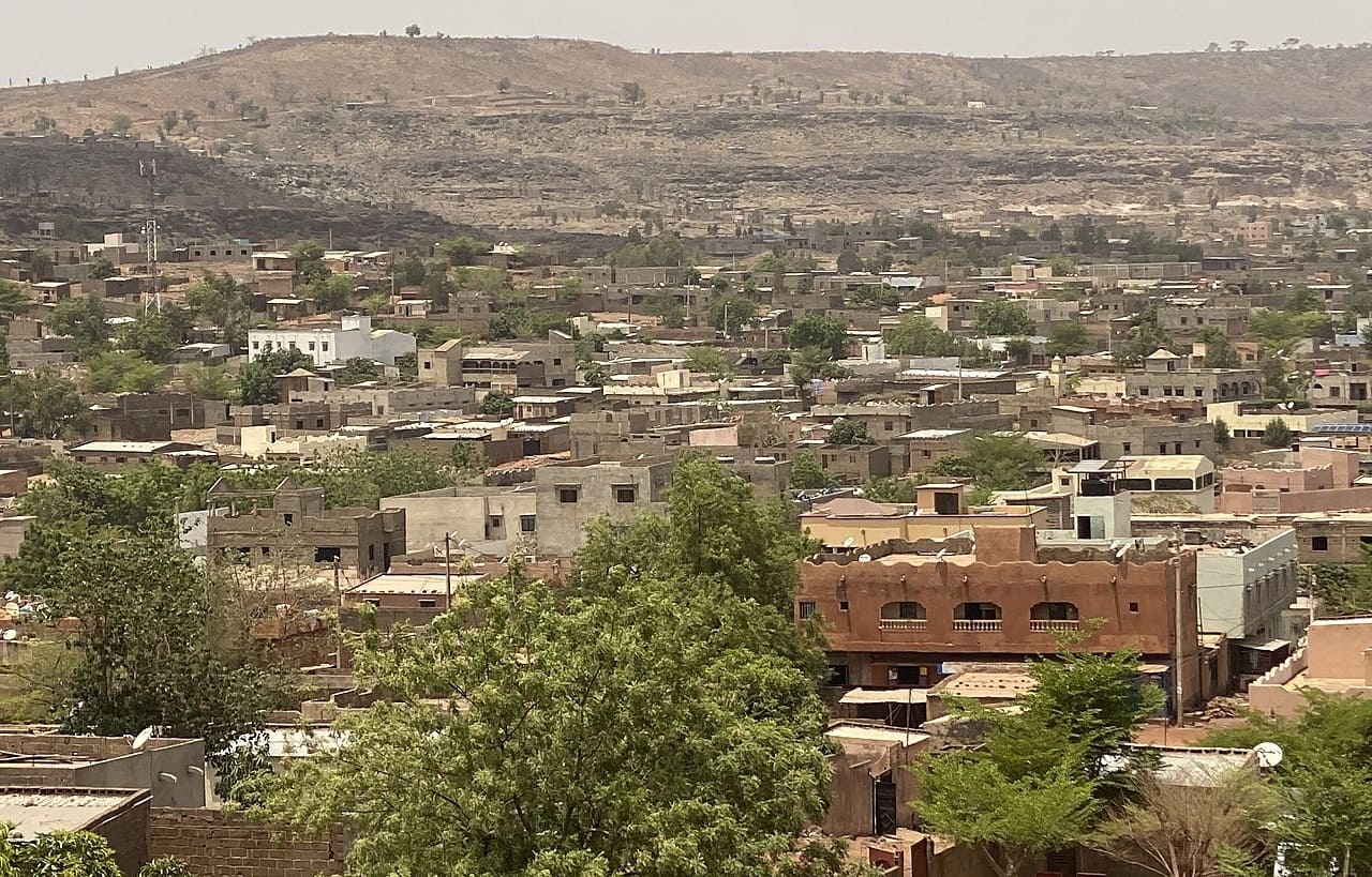 Mali-Bamako-Moribabougou-Bambara-Koulouba-Kuluba-hill-Sahel-Sahelzone-Westafrika-Afrika-Africa-Binnenstaat-Tuareg-Sahara-Kritisches-Netzwerk-Textilindustrie