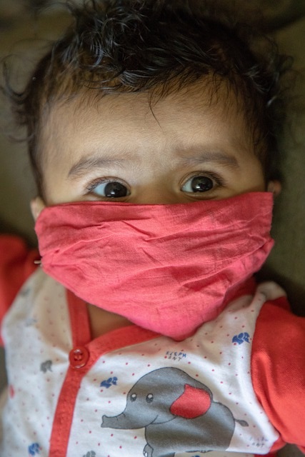 Masketragen-Kleinstkinder-Kleinkinder-Kindheitstraumata-Kindertraumata-Maskentragen-Kinderwuerde-Traumatisierung-Kinder-Atemfrequenz-Atemtiefe-Kritisches-Netzwerk