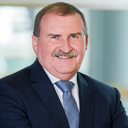 Max-Straubinger-CSU-Transparenzpflicht-Nebeneinkuenfte-Offenlegungspflicht-Verhaltensregeln-Verschleierung-Kritisches-Netzwerk-Deutscher-Bundestag-Lobbytaetigkeit