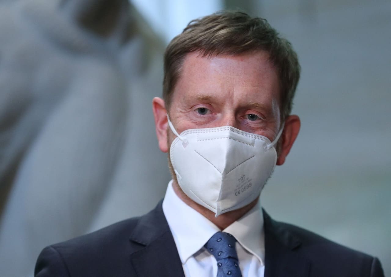 Michael_Kretschmer_CDU_Ministerpraesident_Sachsen_Coronamassnahmen_Coronazeit_Wahrnehmungsdefizite_Fehlentscheidungen_Dummschwaetzer_Schwurbler_Gluehwein_Brandmauer_Kritisches-Netzwerk