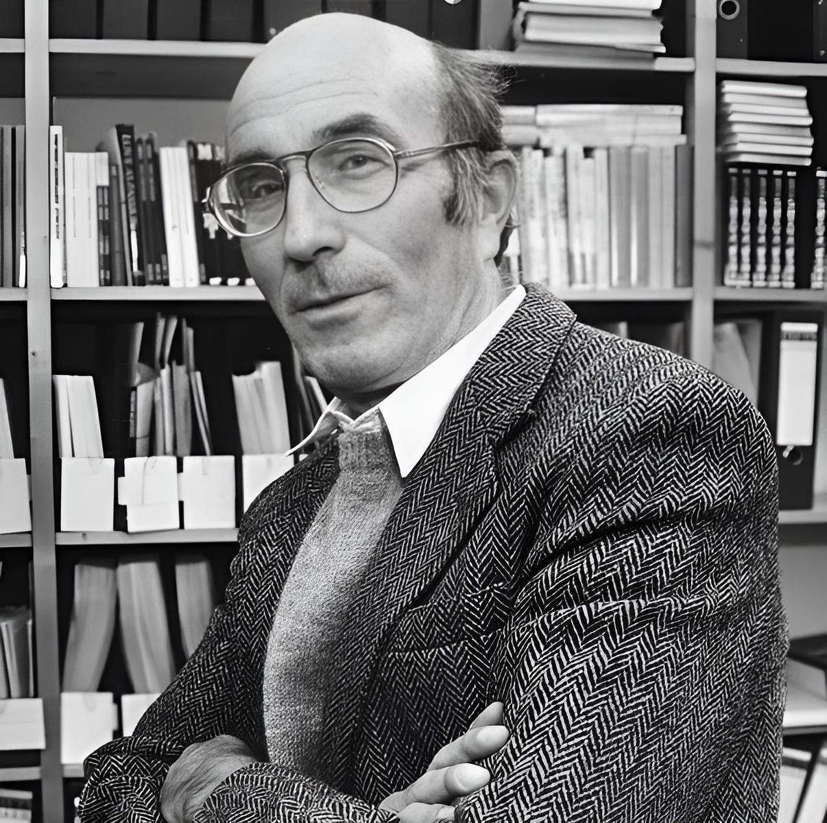 Niklas_Luhmann_Gesellschaftstheoretiker_soziologische_Systemtheorie_Soziokybernetik_Habermas_Legitimation_durch_Verfahren_Entscheidungsfindungsverfahren_Kritisches-Netzwerk 