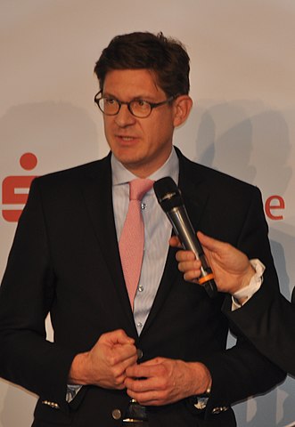 Ole-Schroeder-450 Mhz-Julia-Kloeckner-Lobbyismus-Lobbytreffen-Lobbyverbaende-Lobbyisten-Lobbyarbeit-Lobbygespraech-Kritisches-Netzwerk-Karenzzeiten