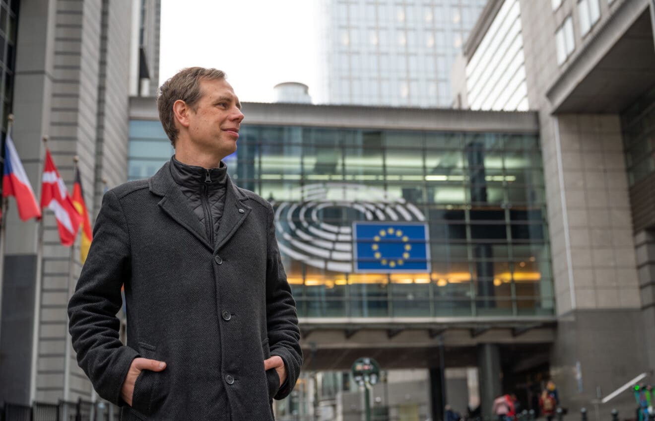 Patrick_Breyer_Buergerrechtler_Buergerrechte_digitaler_Freiheitskaempfer_Piratenpartei_buergerliche_Freiheiten_Chat_Control_Chatkontrolle_Vorratsspeicherung_Kritisches-Netzwerk