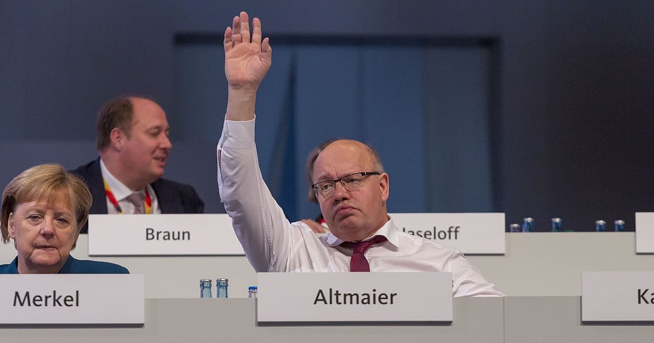 Peter-Altmaier-CDU-Elektromobilitet-Elektrowahn-Elektroautomobile-Wachstumsministerium-Kritisches-Netzwerk-Spitzenglaettung-Stromkosten-Milchmaedchenrechnung