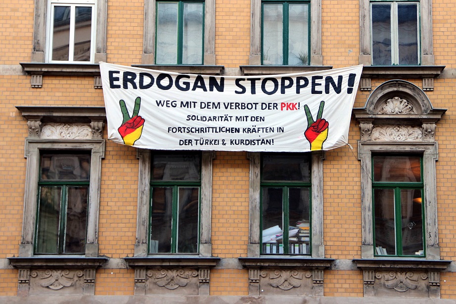 pkk_verbot_aufhebung_serok_abdullah_oecalan_kurden_kurdistan_recep_tayyip_erdogan_tuerkei_kritisches_netzwerk_hdp_menschenrechte_demokratischer_konfoederalismus.jpg