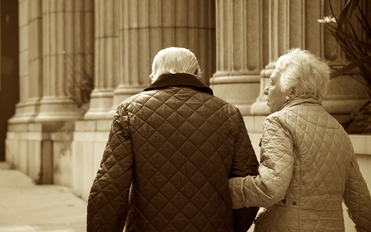 Rentner-Abgehaengte-Altersarmut-Altersrente-Armut-Grundrente-Rente-Rentenluege-Rentenbetrug-Grundsicherung-Kritisches-Netzwerk-Minirente-Grundaltersvorsorge