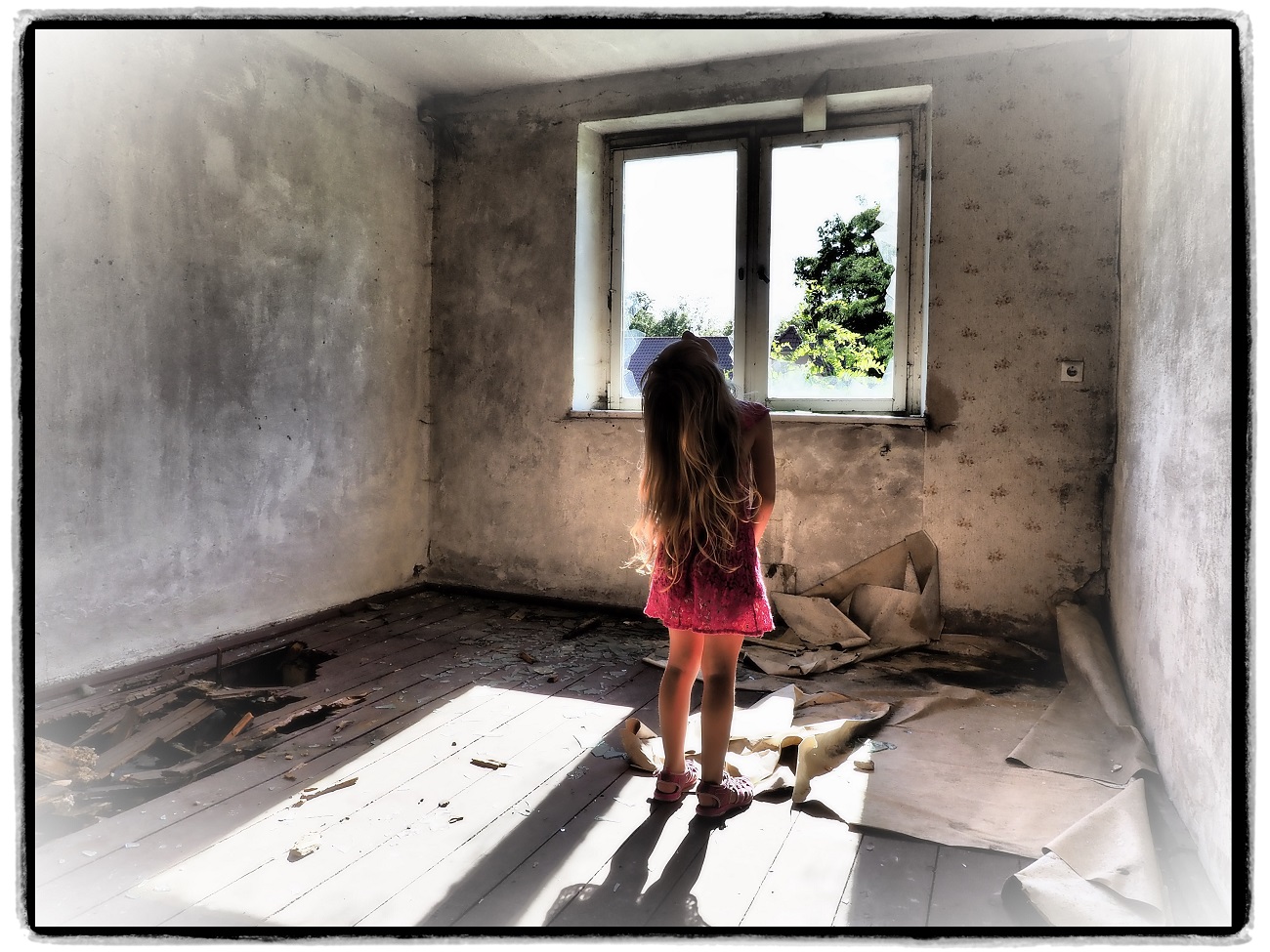 ruinierte-Zukunft-1-Kinder-Kinderarmut-Wohnsituation-Zukunftsperspektive-Kritisches-Netzwerk-Kinderprekariat-soziale-Ausgrenzung-Exklusion-Jugendarmut-Armutserfahrung