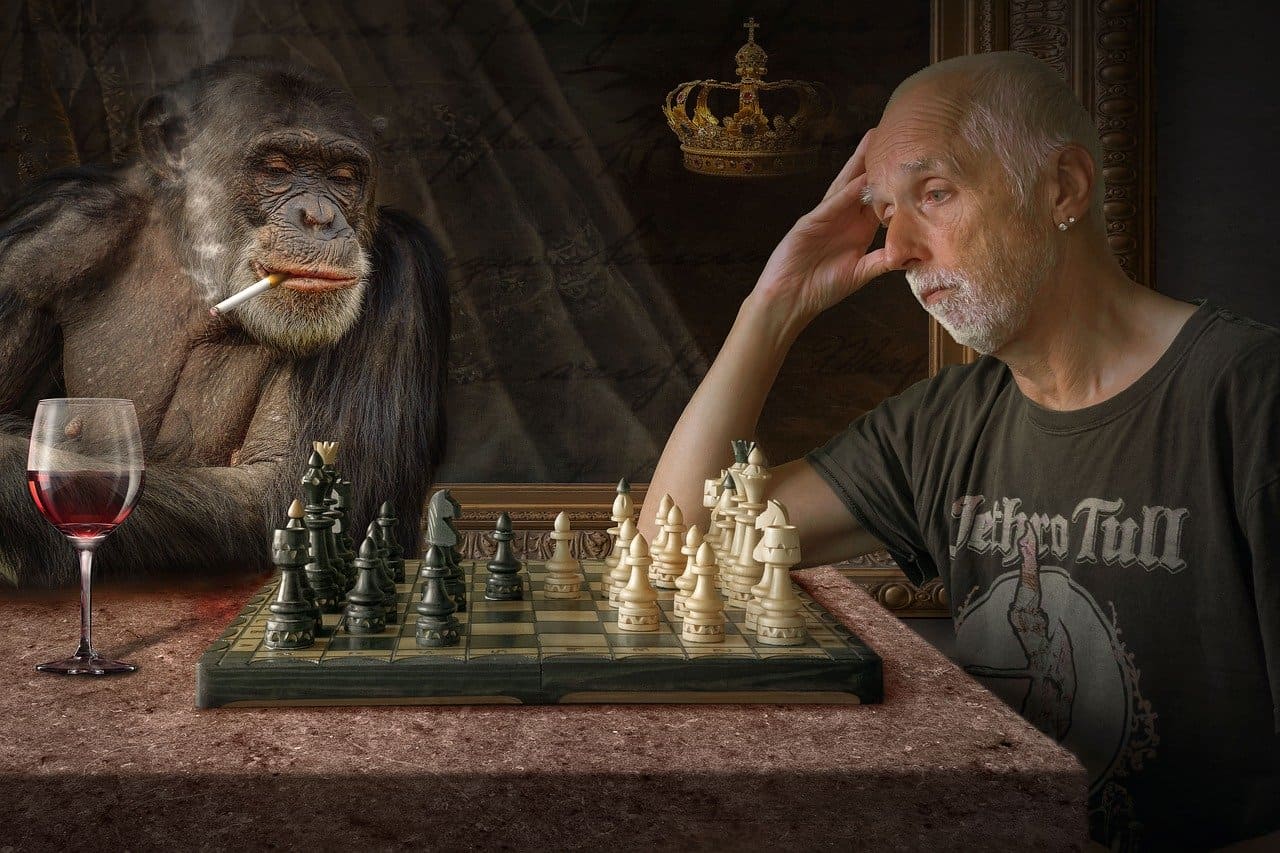 Schach-Schachturnier-Schachpartie-rationales Denken-Schachspiel-Benoni-Verteidigung-Eroeffnung-Grand-Chessboard-Schachbrett-Russland-Strategie