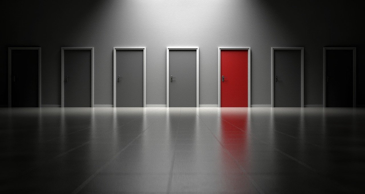 Schwarz-weiss-Alternativmoeglichkeiten-Entscheidung-Entscheidungsfreiheit-Entscheidungsfindung-Wahlmoeglichkeit-Kritisches-Netzwerk-Auswahlkriterien-Zonenrandgebiete