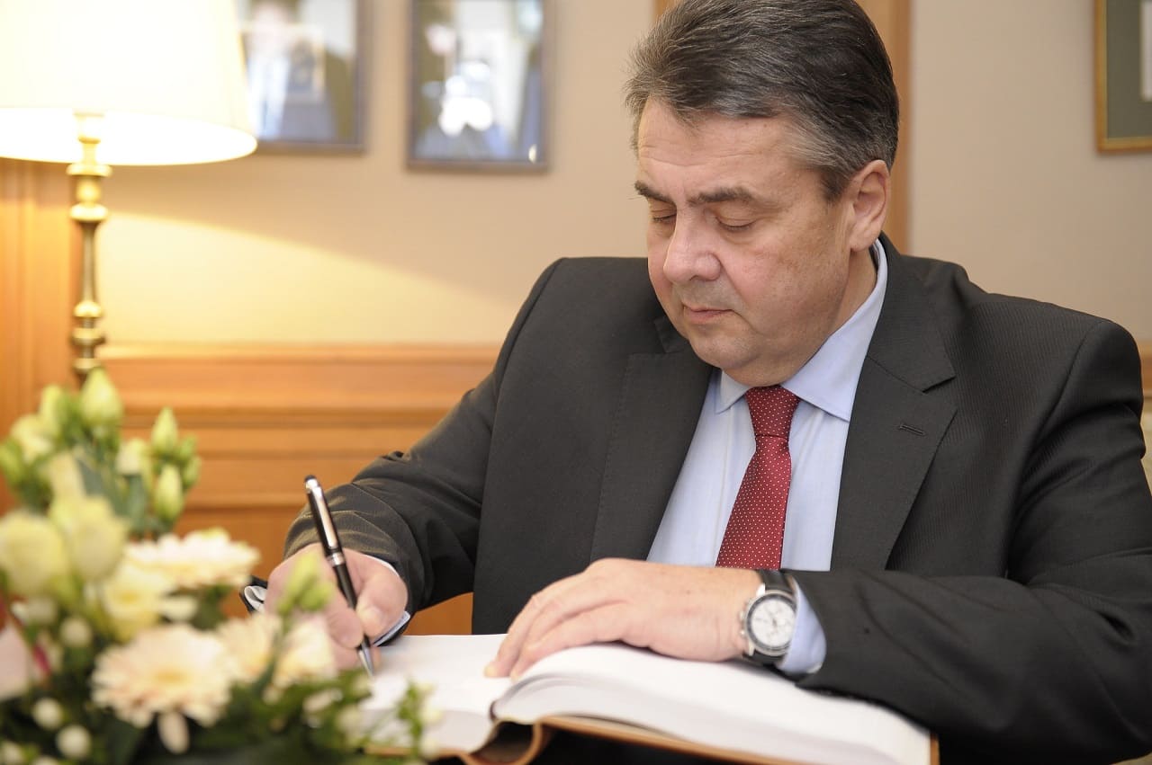 Sigmar-Hartmut-Gabriel-Deutsche-Bank-Lobbyist-Atlantik-Bruecke-Trilaterale-Kommission-European-Council-on-Foreign-Relations-Aufsichtsrat-Kritisches-Netzwerk-Seitenwechsler